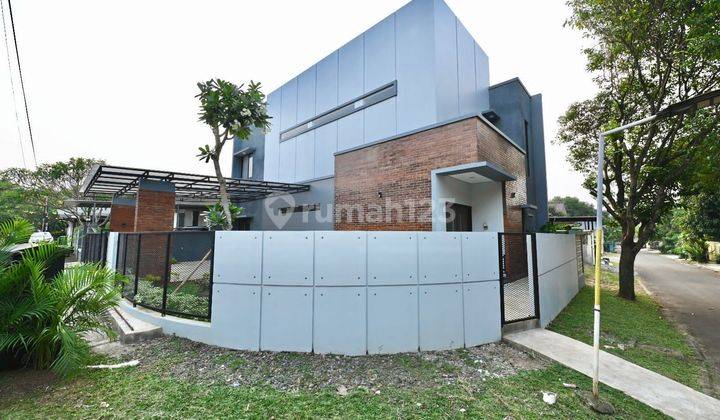 Rumah Exclusive Hook Brand New Kencana Loka - BSD Furnish  2