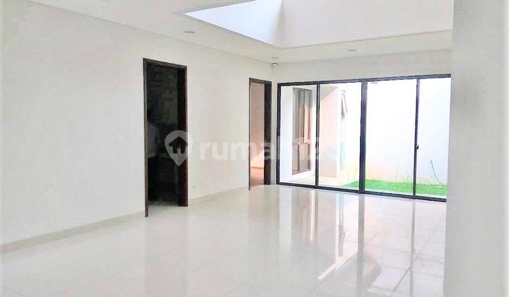 Rumah Rapih Terawat BSD Eminent, Tangerang