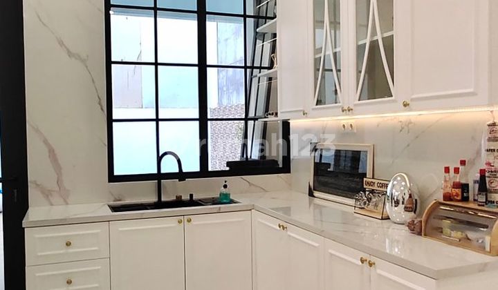 Price Reduction on Independent Building Hook Banci Cluster Allevare - Foresta BSD with Swimming Pool