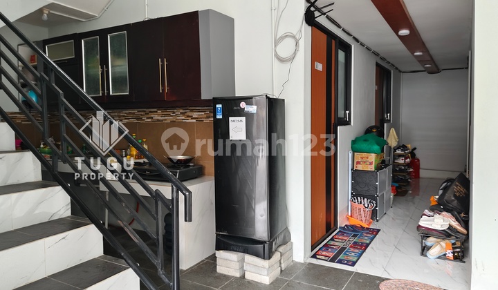 21-Bedroom Boarding House Fully Furnished for Sale in Gejayan Jogja, near Ambarukmo Plaza Amplaz, Pakuwon Mall, Lippo Mall, Atma Jaya University, STIE YKPN, UIN, UPN, UGM, Muhammadiyah Sapen Elementary School, De Britto High School, Siloam Hospital. 2