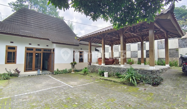 Dijual Villa Cantik di Kaliurang, Siap huni, Fully Furnished, Sejuk dan Asri. Dijual Villa Cantik di Kaliurang, Siap huni, Fully Furnished, Sejuk dan Asri.
