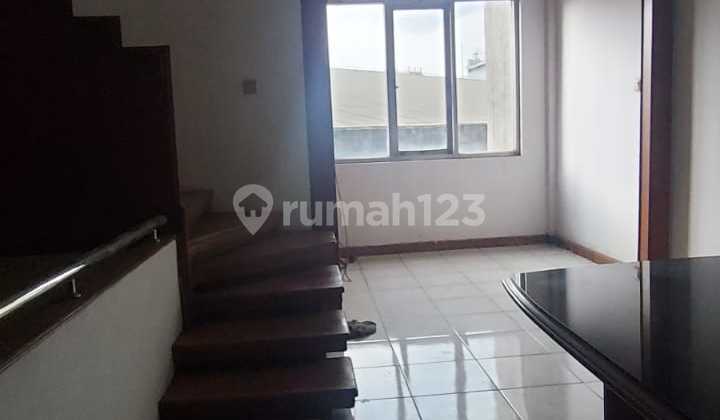 Cool Rented Shop Middle City Peta Street Bandung Cool Rented Shop Middle City Peta Street Bandung