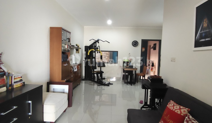 Here's a House for You: A Beautiful, Ready-to-Occupy Home in Gunung Batu, Pasteur, Bandung Here's a House for You: A Beautiful, Ready-to-Occupy Home in Gunung Batu, Pasteur, Bandung