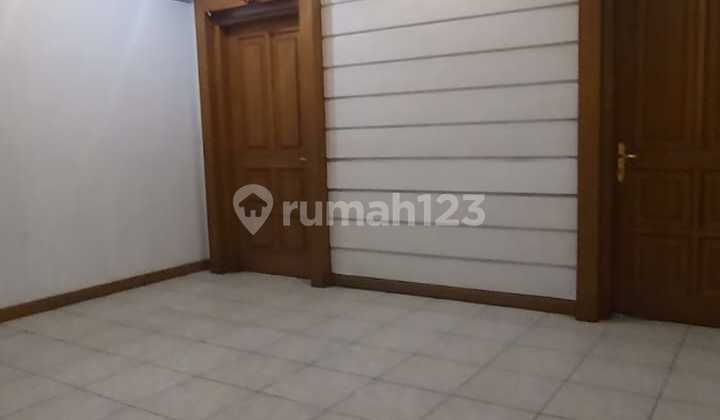 Cool Rented Shop Middle City Peta Street Bandung Cool Rented Shop Middle City Peta Street Bandung