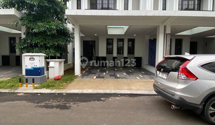 Rumah Baru American Classic 3 Lantai di Sutera Winona Alam Sutera