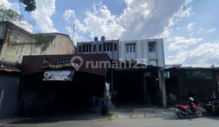Row House 3 Units Facing the Main Road in the Most Strategic Location in Cibinong 2