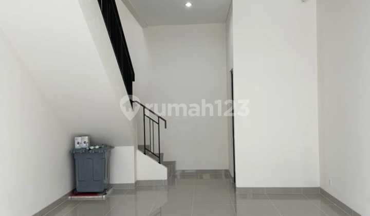 Cheap for Rent 2-Storey Shop House in Gading Serpong Sorento Grande East 2