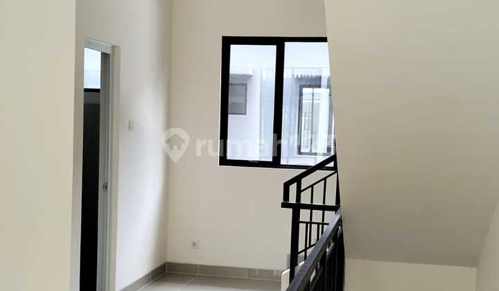 For Rent Cheap Hampton Avenue Shop House Facing City Gading Serpong 2