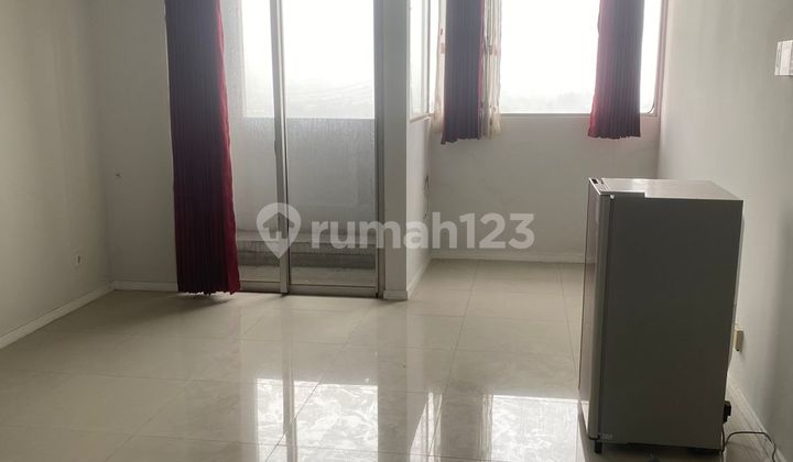 Price, Bu! Studio Type Apartment at Paddington Heights Near Binus 2