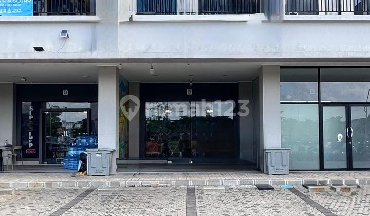 Rent Melody Shopfront Facing Lake Gading Serpong
