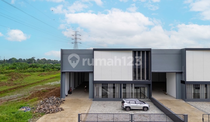 Gudang Brand New Siap Pakai Muat Tronton Dekat Tol di Legok