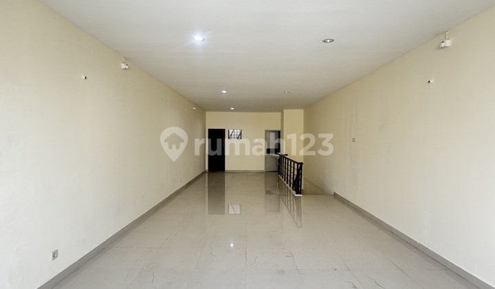 For Sale Ready to Negotiate, Golden Boulevard BSD Shop House, Ready to Use, Newly Renovated. 2