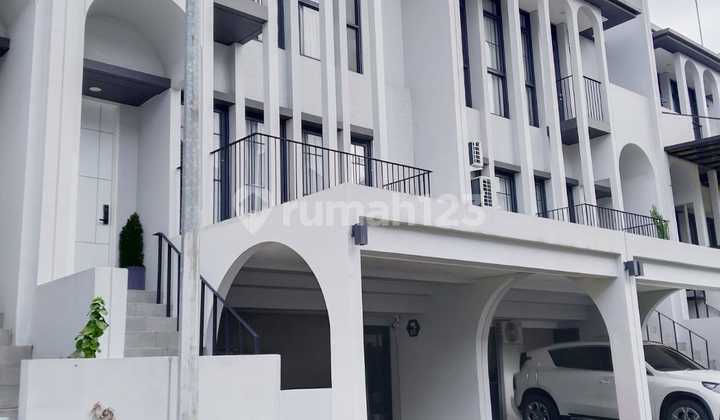 Sewa Murah Rumah 4 Kamar di Greenwich BSD