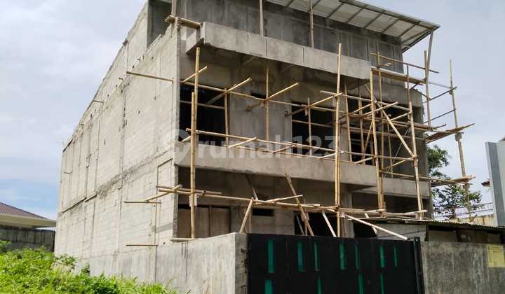 Sell Cheap, Urgent! Building 70% complete. Strategic Location in Mahkota.