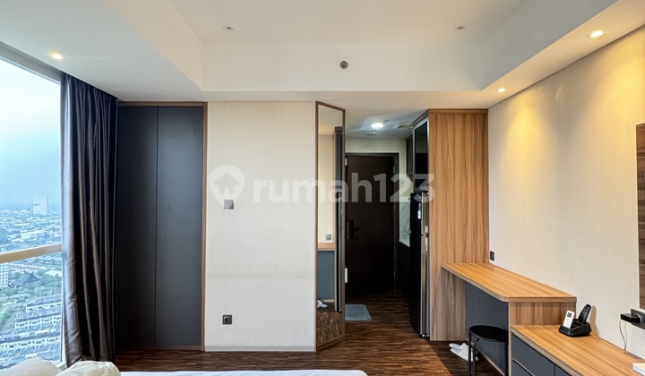 Loss Sale Fully Furnished Nice Ready to Occupy Studio Corner Pacific Garden