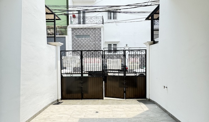 Last Stock Rumah Baru Siap KPR Siap Huni 3.5 Lantai Muara Karang 2