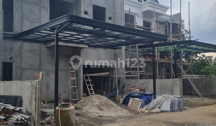 Rumah American Classic Tanah Luas Dalam Cluster Jatiwaringin