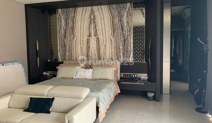 Rumah Istimewa Citraland Furnished SHM di Newton Hill, Surabaya 7