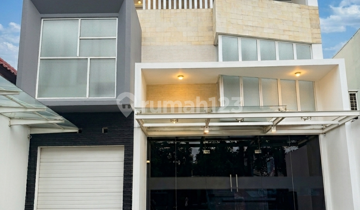 Rumah dan Kantor 3 Lantai, Anggrek Loka, BSD City