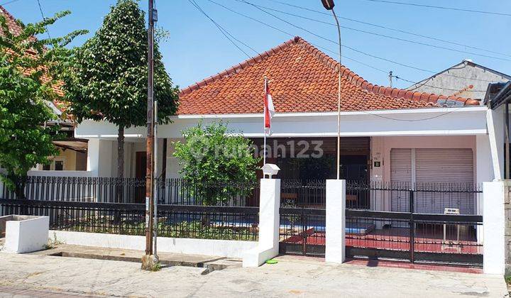 Rumah di Jl. Tales, Surabaya Jagir 3