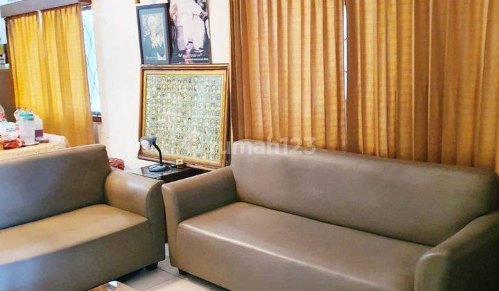 Rumah di Jl. Tales, Surabaya Jagir 4