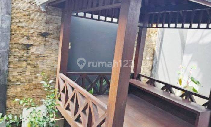 Rumah 2 Lantai Full Furnished Raffless Garden, Citraland Surabaya 2