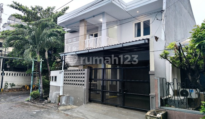 Rumah 2 Lantai di Darmo Permai Utara, Surabaya (FF)