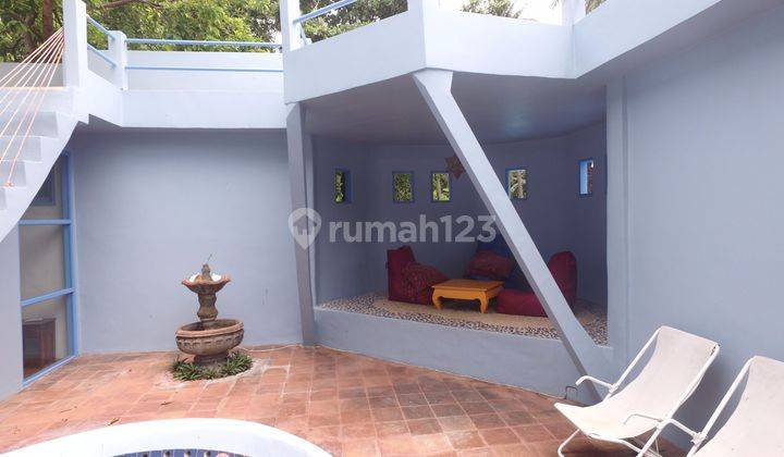 Unique villa for rent 5 minutes to the beach and 5 minutes to central Lovina 2