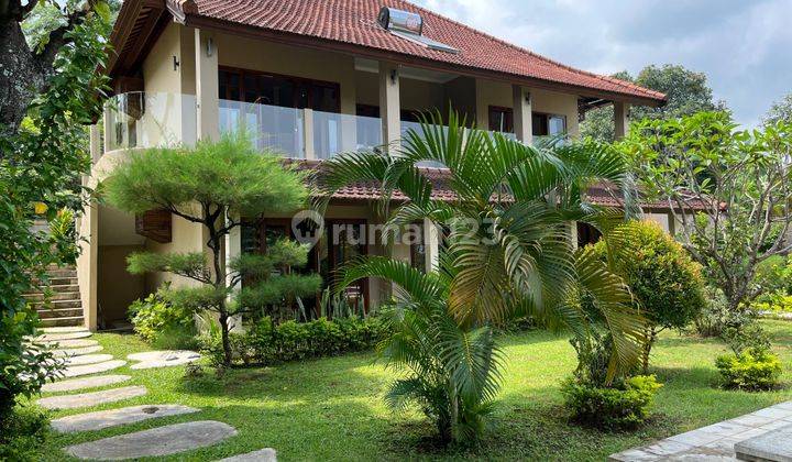 Well-Maintained Villa With Absolute Sea View 1