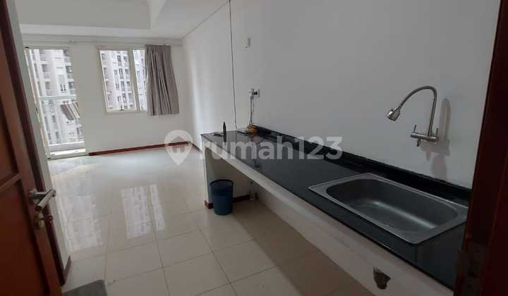 Studio Unfurnished Apartemen Royal Mediterania Garden Residences - Mall Central Park 2