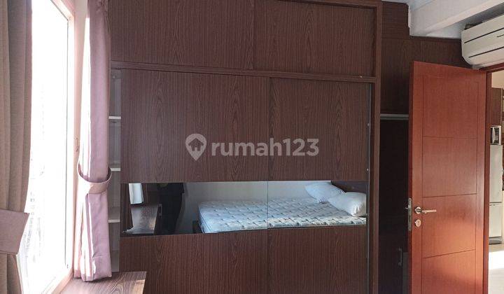 1br Furnished Apartemen Royal Mediterania Garden Mall Central Park 2