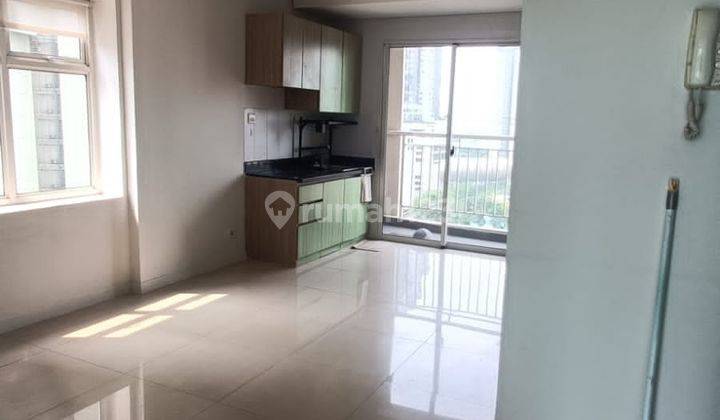 2BR Hook Unfurnished Apartemen Madison Park Mall Central Park 1