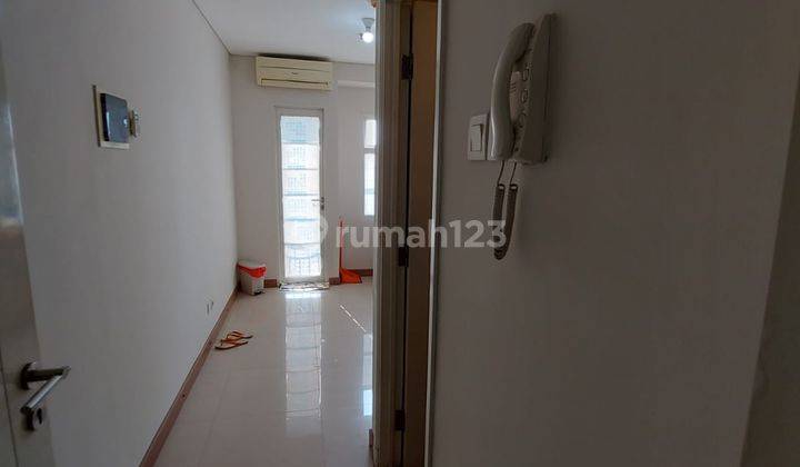 Studio Unfurnished Apartemen Madison Park Mall Central Park 2