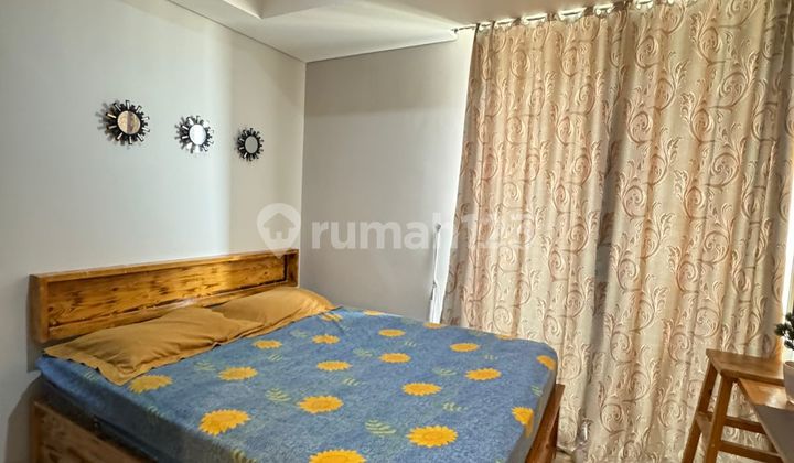 Studio Furnished Apartemen Taman Anggrek Residences - Jakarta Barat