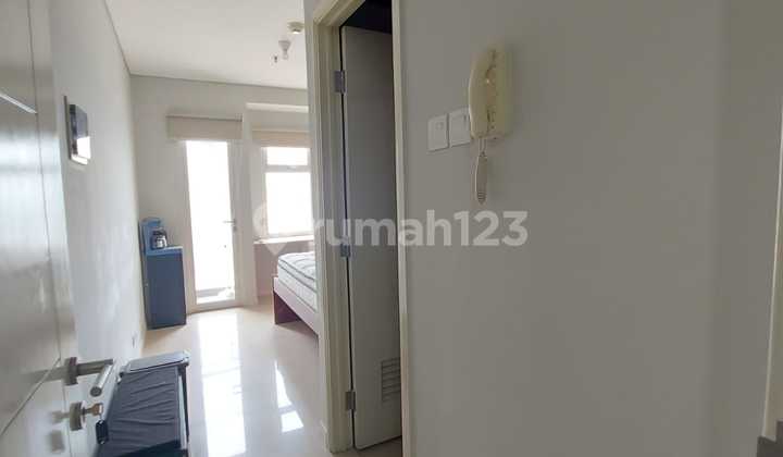 Semi-Furnished Studio Apartment at Madison Park - Central Park Mall 2