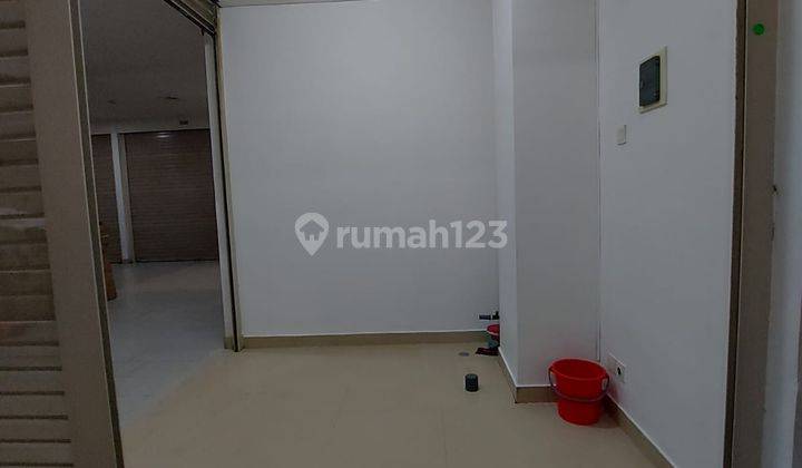 Kios Hook Unfurnished Apartemen Madison Park - Mall Central Park 1