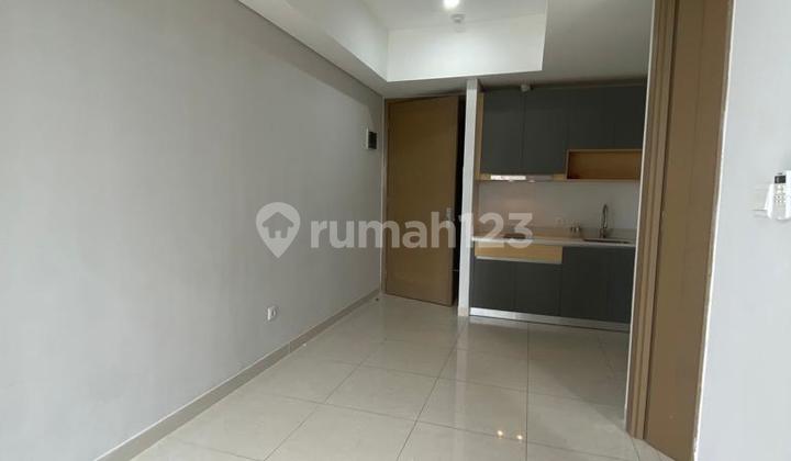 1BR Unfurnished Apartemen Taman Anggrek Residences - Jakarta Barat 2