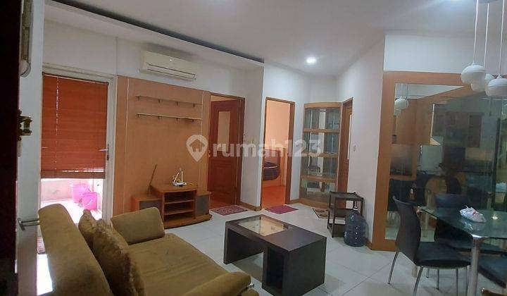 2BR Hook Furnished Apartemen Mediterania Garden 1 - Mall Central Park 1