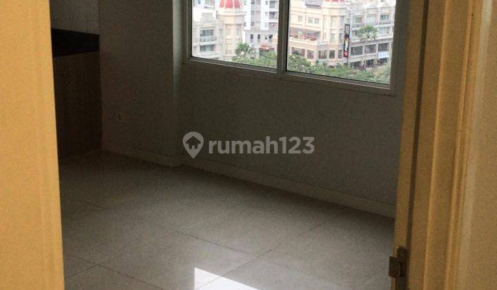 2BR Hook Unfurnished Apartemen Madison Park Mall Central Park 1