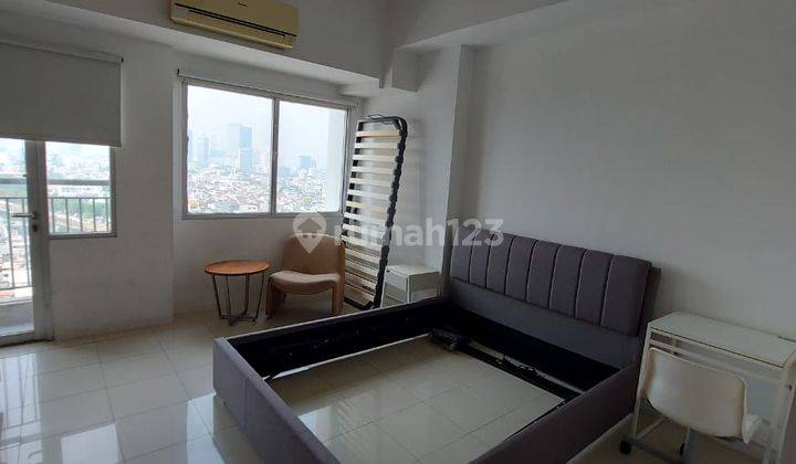 Studio Furnished Apartemen Seasons City Jakarta Barat 1