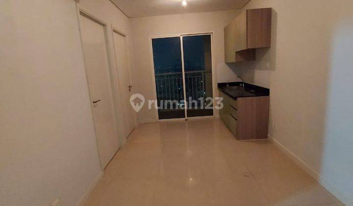 2BR Unfurnished Apartemen Madison Park Mall Central Park 1