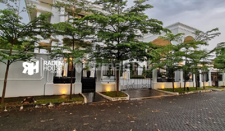 Rumah Mewah 2 Lantai 2 Bangunan Private Lift dan Pool di Cilandak 15