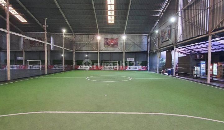Gedung Kantor dan Futsal Indoor Strategis dekat Permata Hijau 8