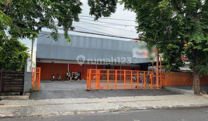 Bangunan usaha di Semarang Barat 1