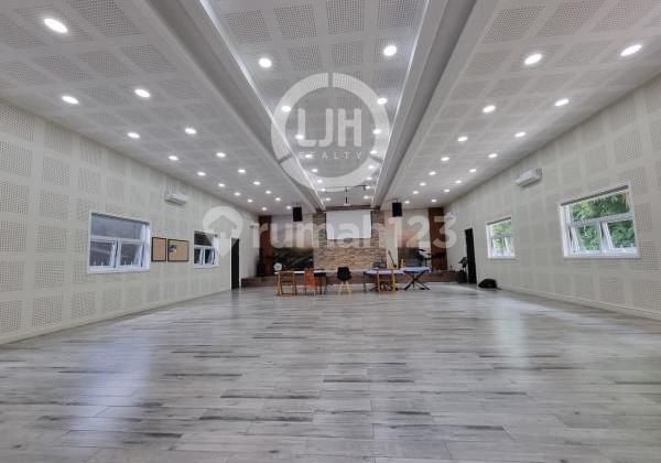 Bangunan Rumah dan Kapel di Daerah Sidomukti, Salatiga Bangunan Rumah dan Kapel di Daerah Sidomukti, Salatiga