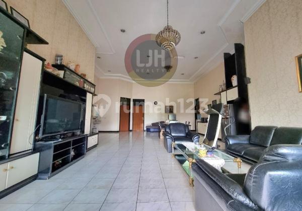 Rumah mewah di jalan Tambora 1