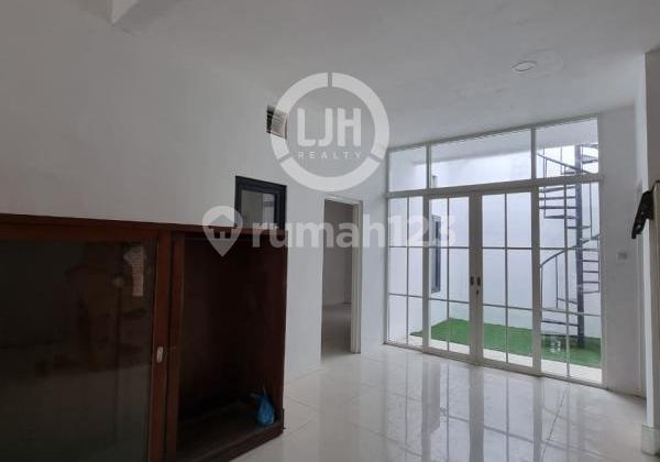 Ready-to-Occupy House in Beautiful Semarang 1