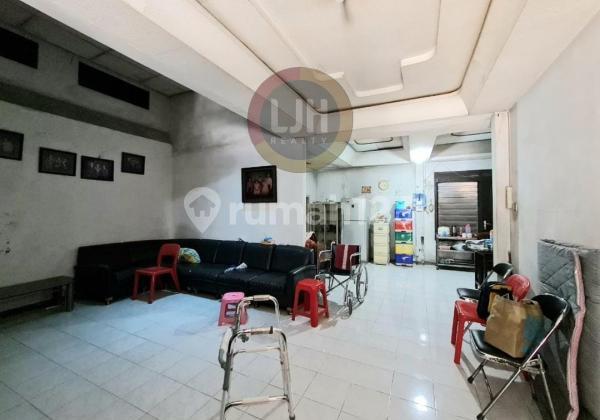 Rumah siap huni di jalan Halmahera 1