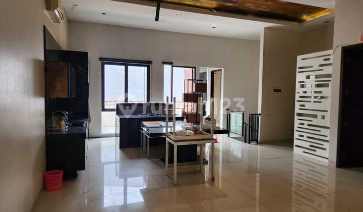 Rumah mewah di jalan Pandanaran 2