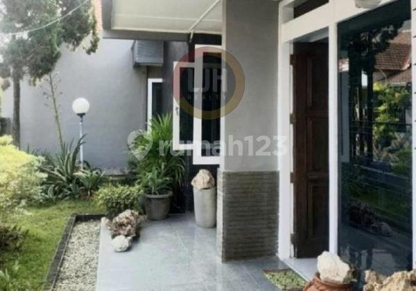 Rumah Furnished Siap Huni di Jalan Turangga 1